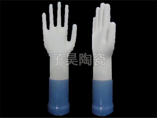 采用堇青石改善陶瓷手模熱穩定性的原因